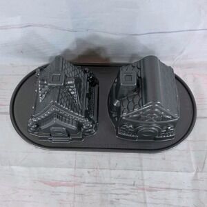 Nordic Ware Gingerbread House Duet Cake Pan Metal Baking‎ Mold